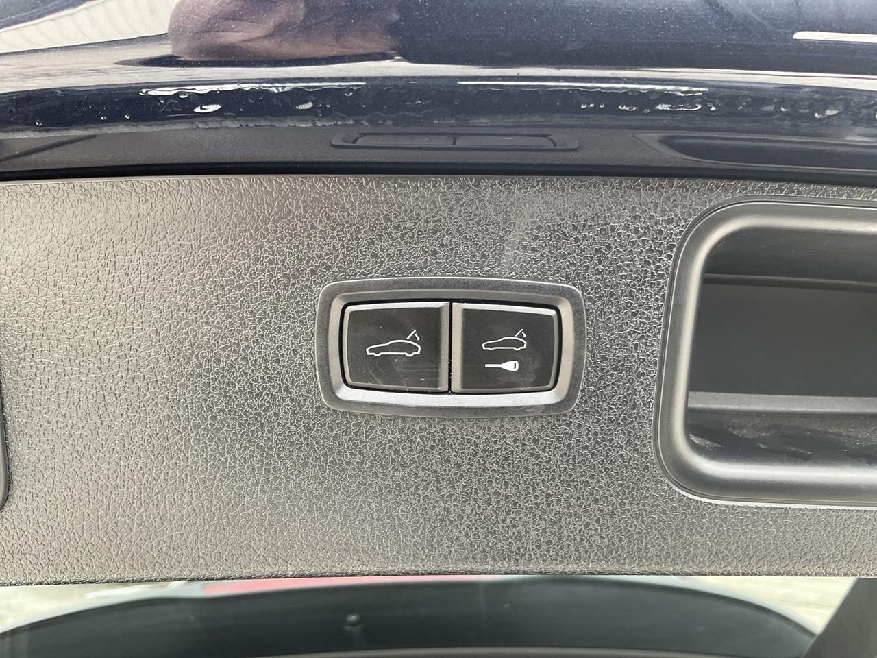 2020 Porsche Macan S - LTHR! NAV! 360 CAM! PANO ROOF! Photo