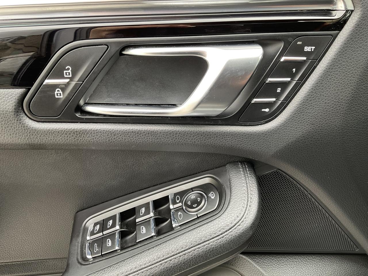 2020 Porsche Macan S - LTHR! NAV! 360 CAM! PANO ROOF! Photo