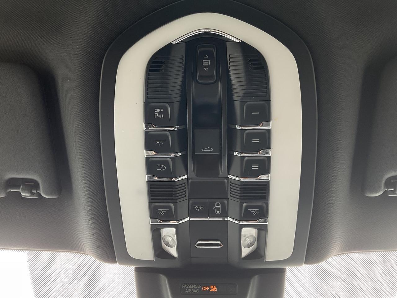 2020 Porsche Macan S - LTHR! NAV! 360 CAM! PANO ROOF! Photo