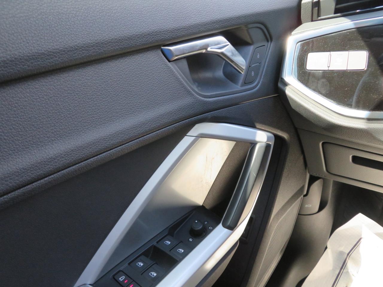 2022 Audi Q3 Komfort 45 TFSI quattro Photo