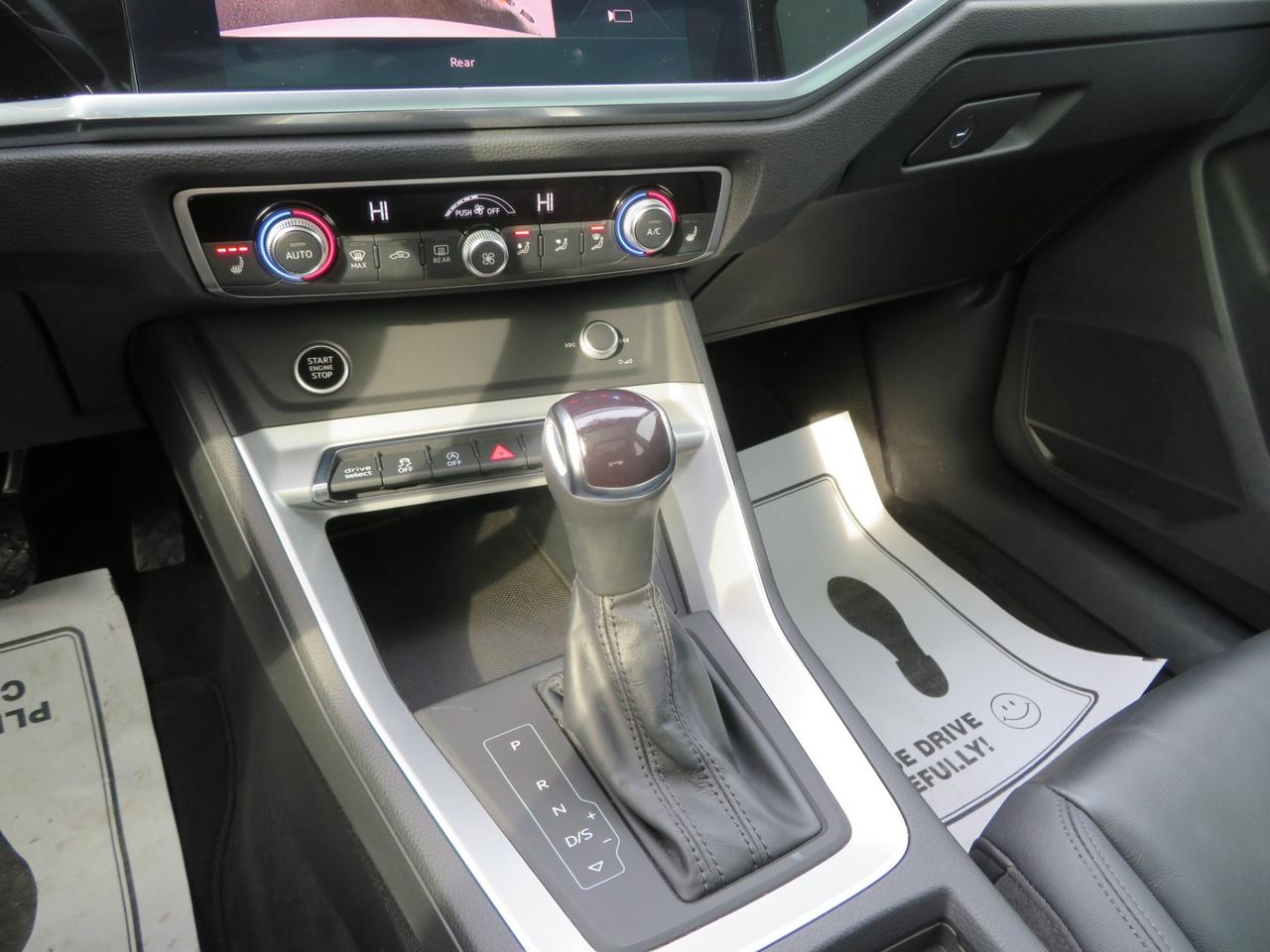 2022 Audi Q3 Komfort 45 TFSI quattro Photo