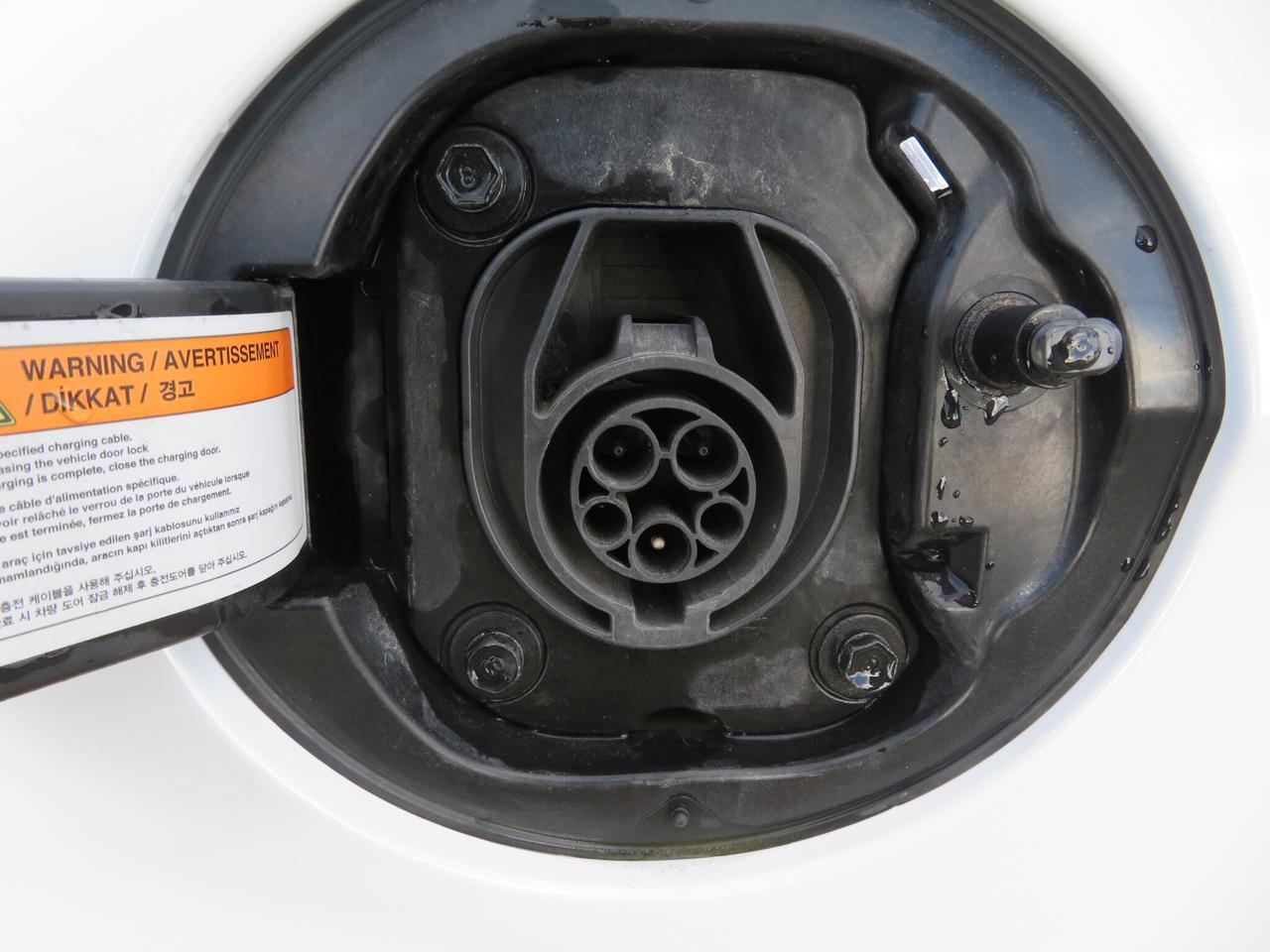 2019 Hyundai Ioniq Electric Plus Ultimate Hatchback Photo