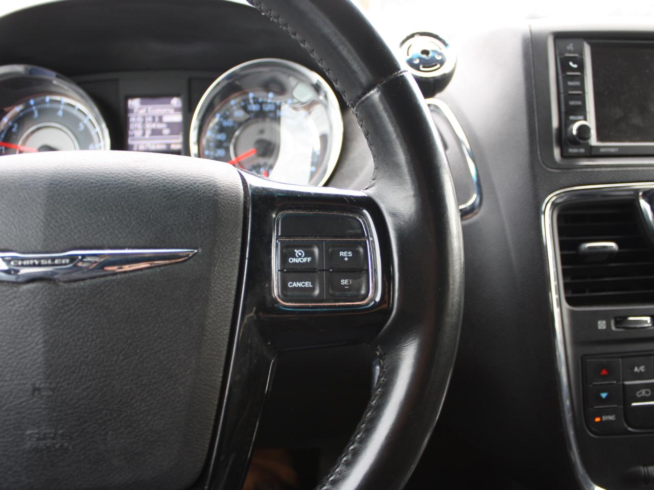 2016 Chrysler Town & Country 4dr Wgn S As-Is Special Photo