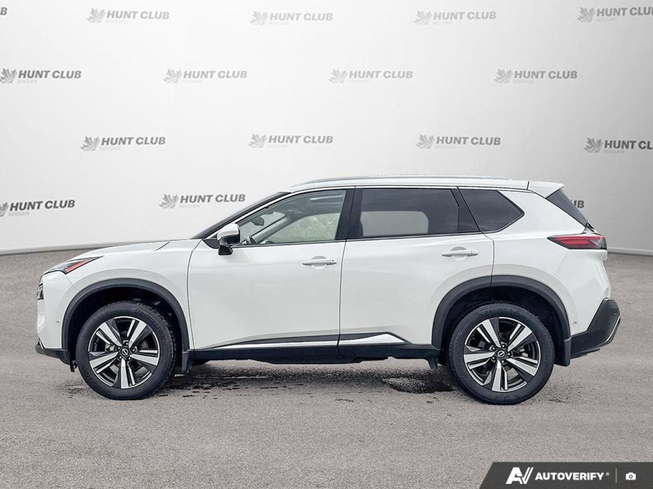 2023 Nissan Rogue SL Photo