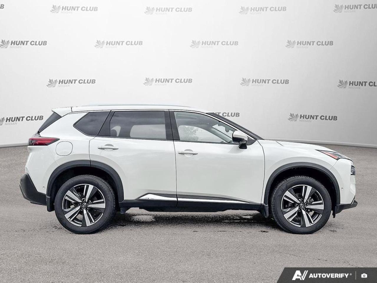 2023 Nissan Rogue SL Photo