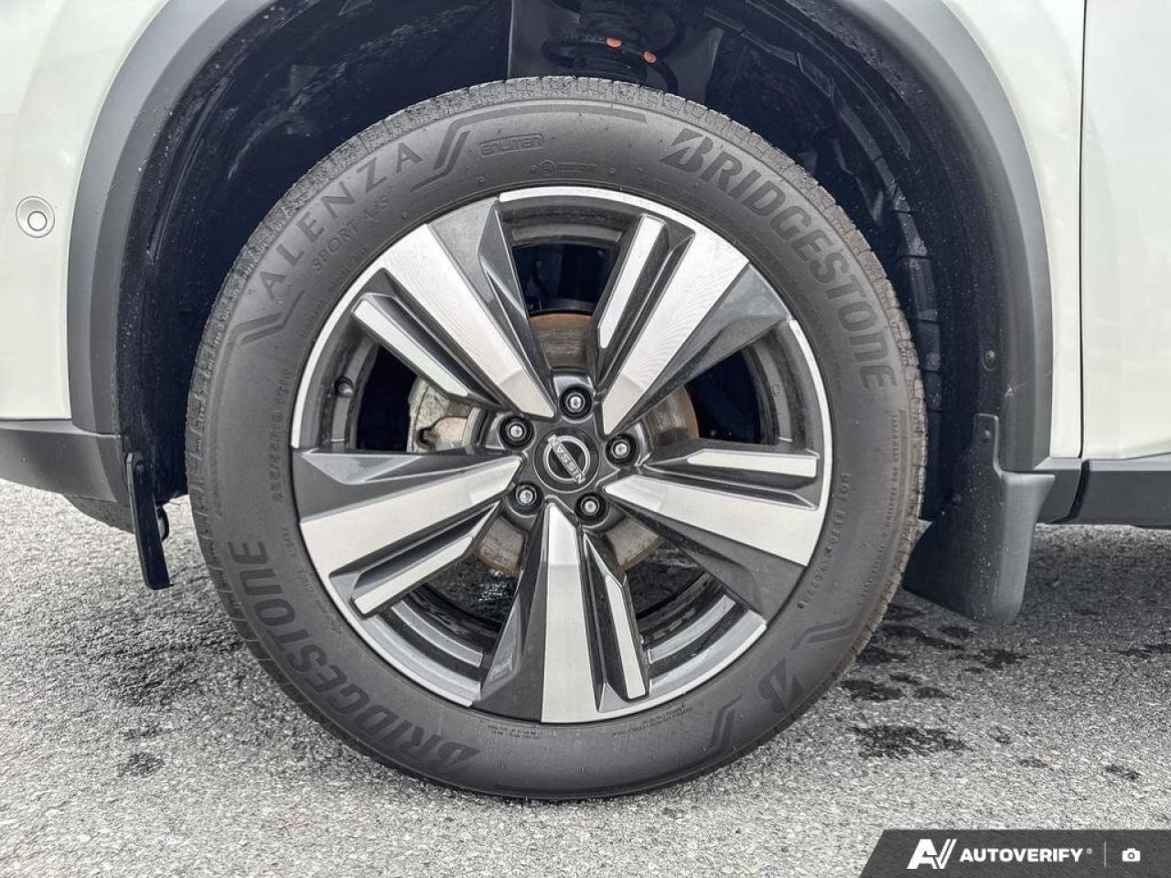 2023 Nissan Rogue SL Photo