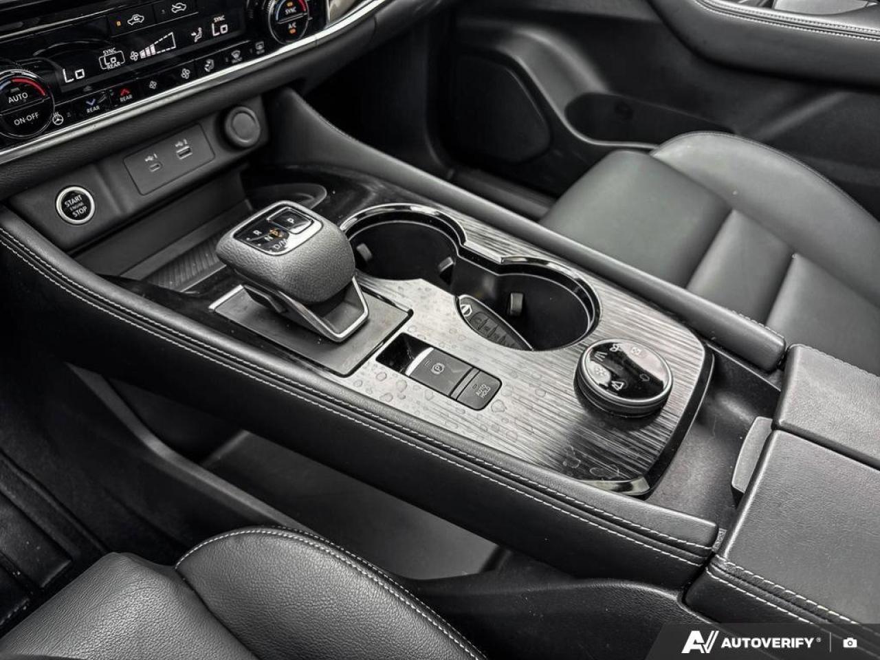 2023 Nissan Rogue SL Photo