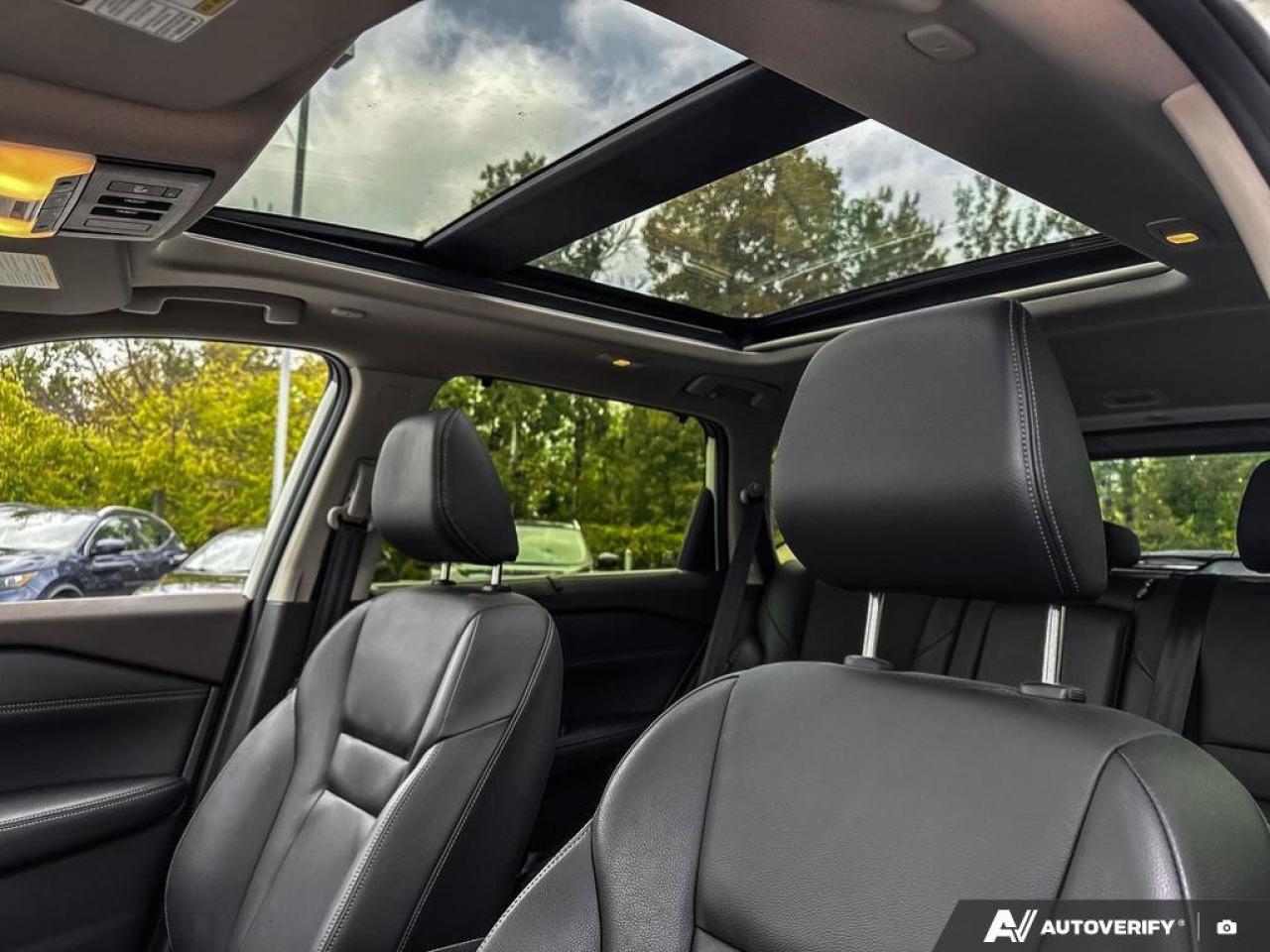 2023 Nissan Rogue SL Photo