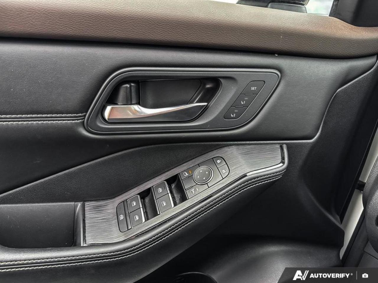 2023 Nissan Rogue SL Photo