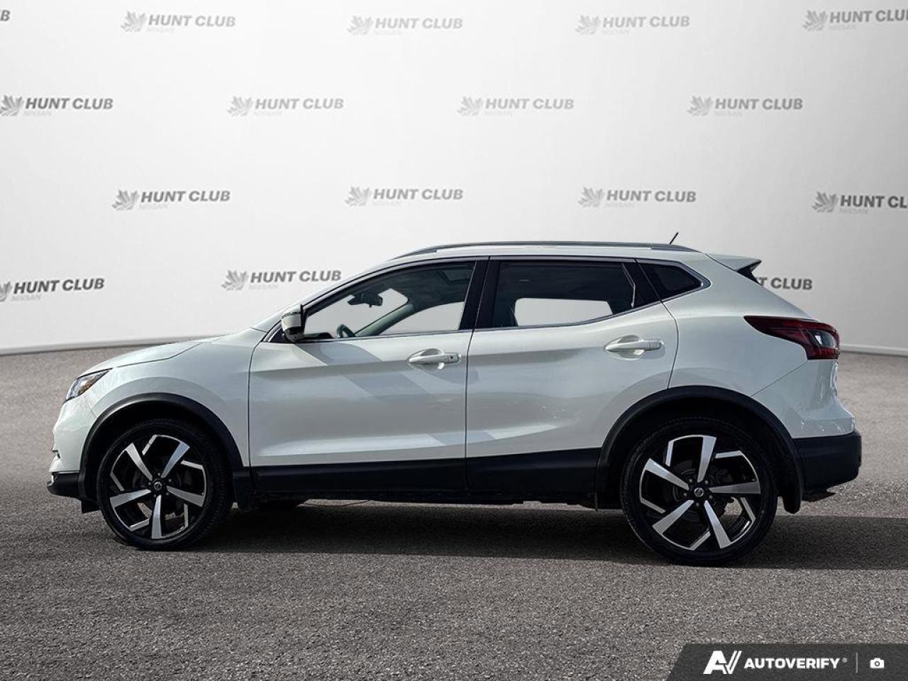 2022 Nissan Qashqai SL Photo2