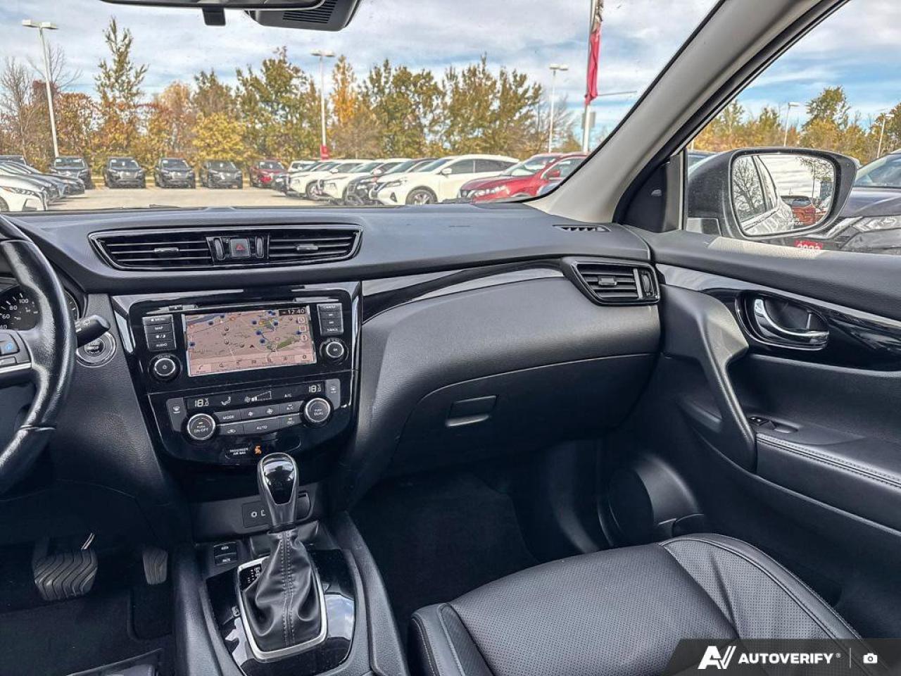 2022 Nissan Qashqai SL Photo