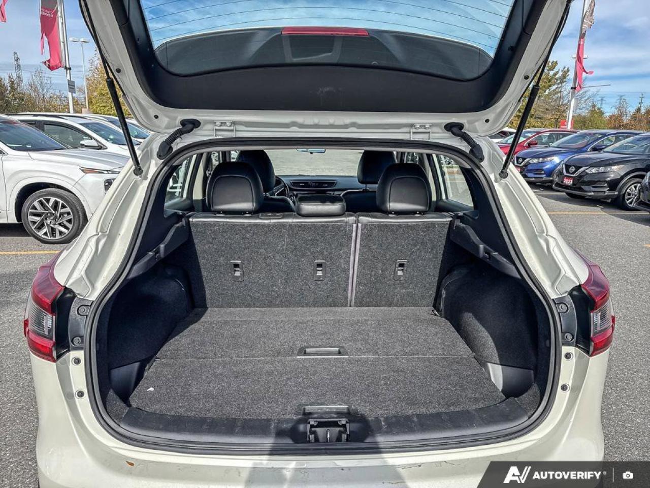 2022 Nissan Qashqai SL Photo