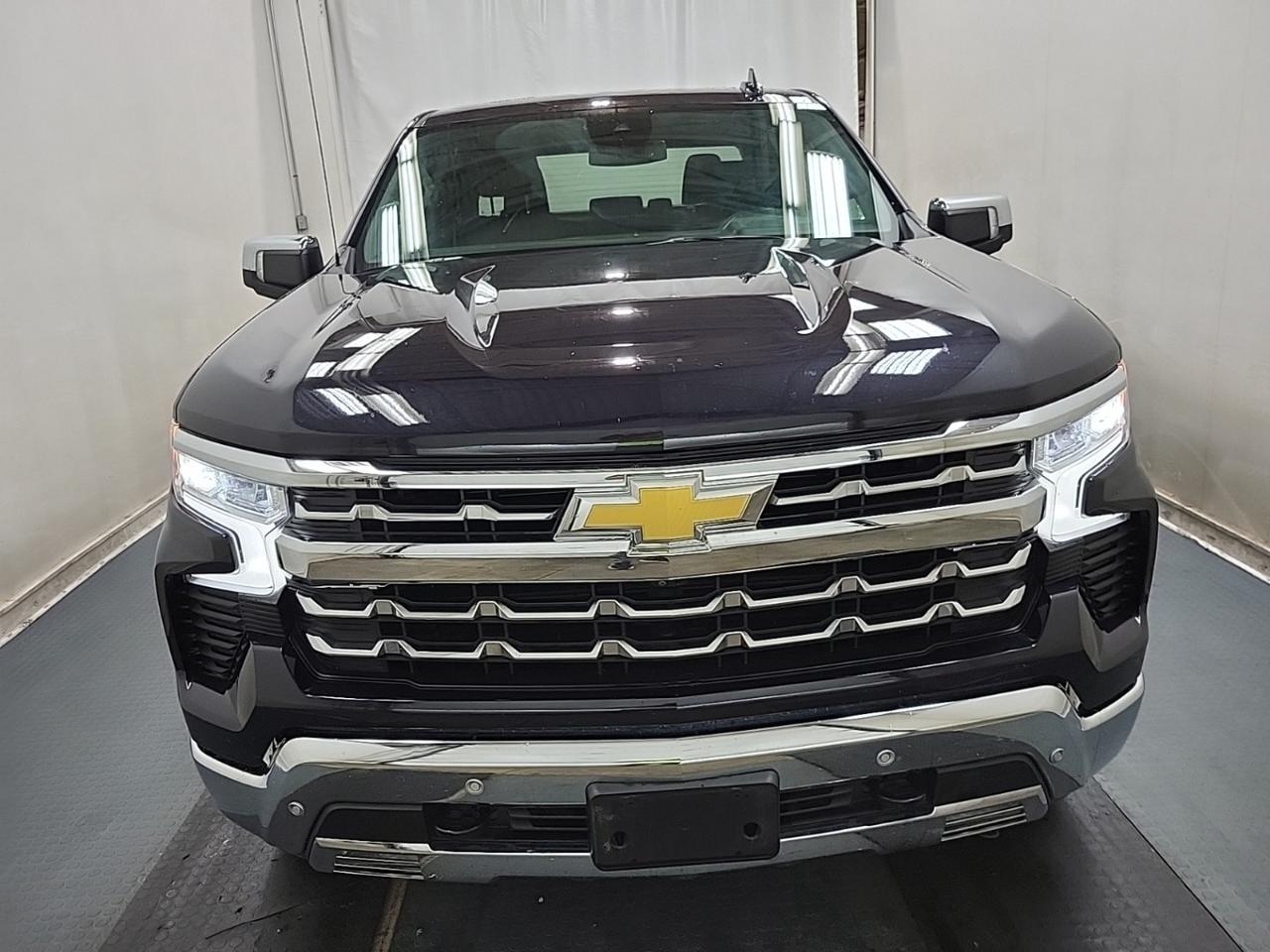 2022 Chevrolet Silverado 1500 4WD Crew Cab 147 LTZ Photo1