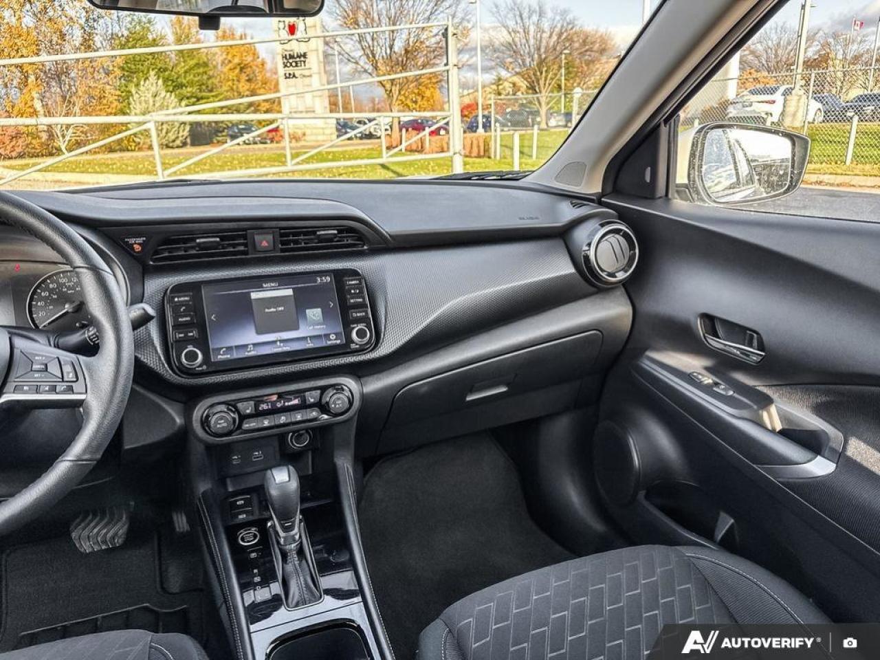 2024 Nissan Kicks SV Photo