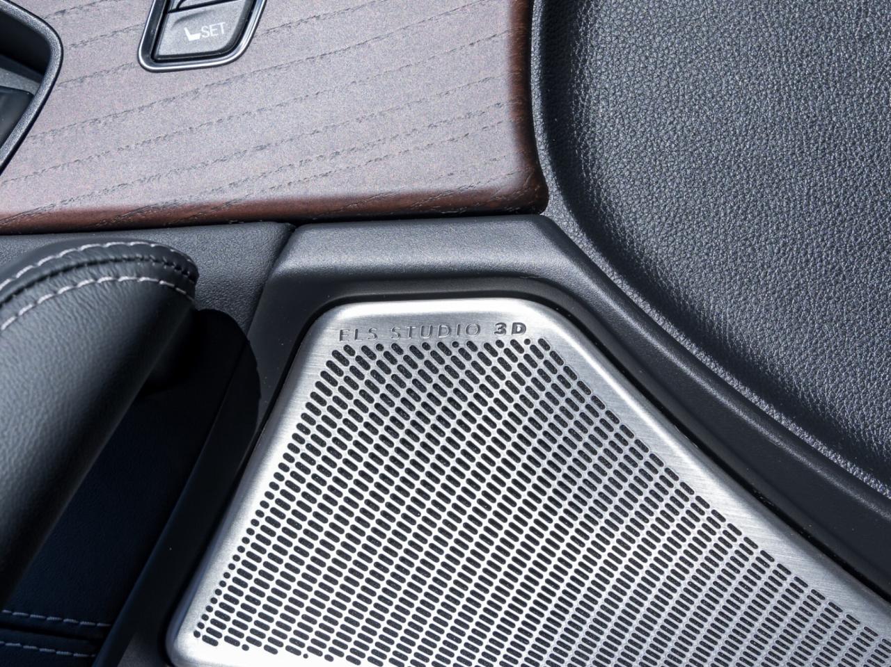 2021 Acura TLX Platinum Elite SH-AWD Sedan Photo