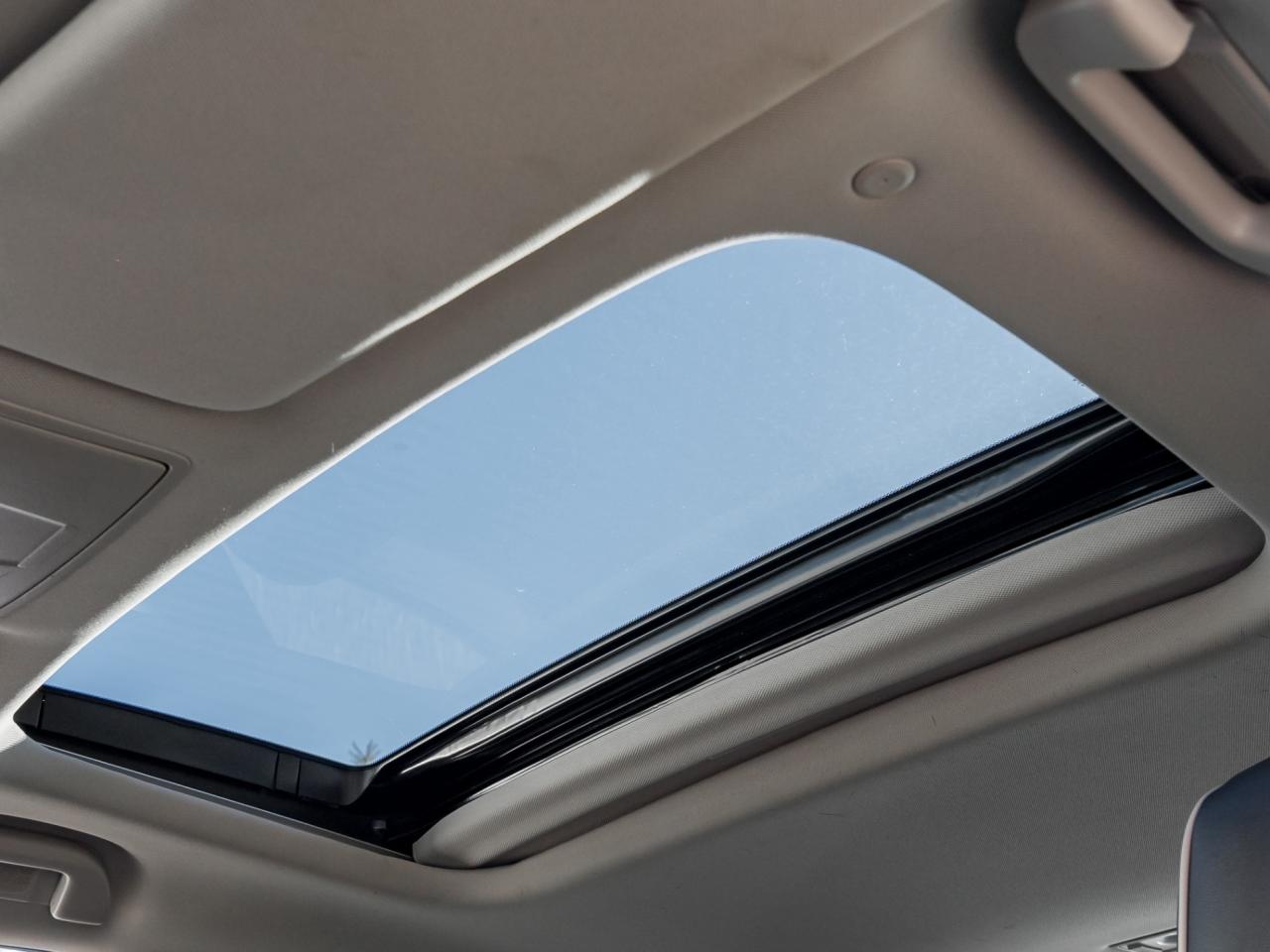 2021 Acura TLX Platinum Elite SH-AWD Sedan Photo