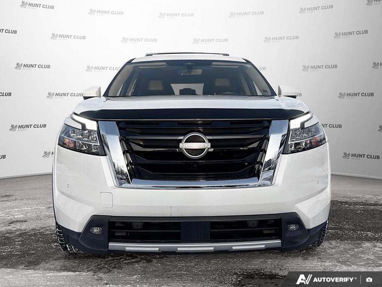 2023 Nissan Pathfinder SL Photo