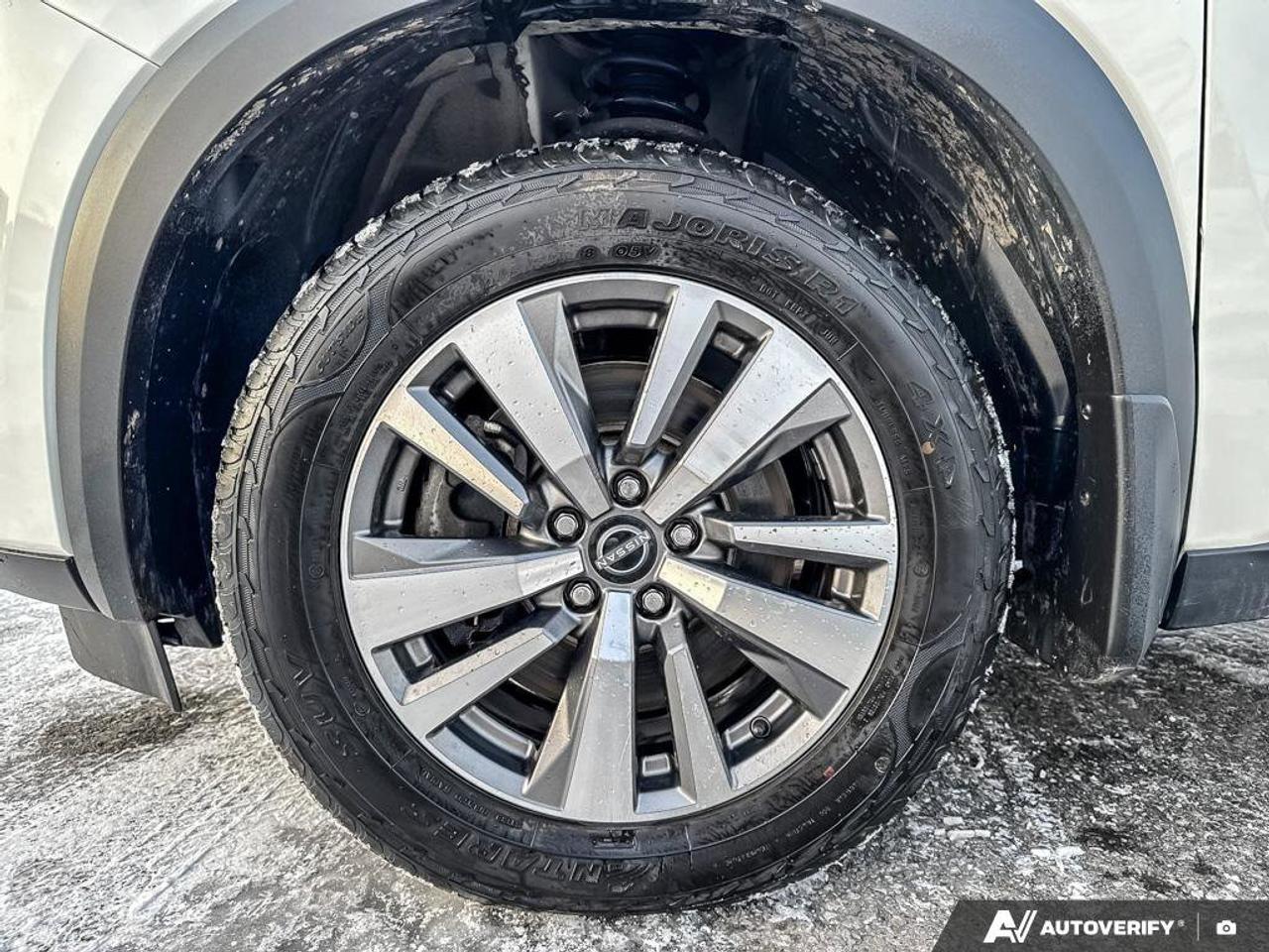 2023 Nissan Pathfinder SL Photo