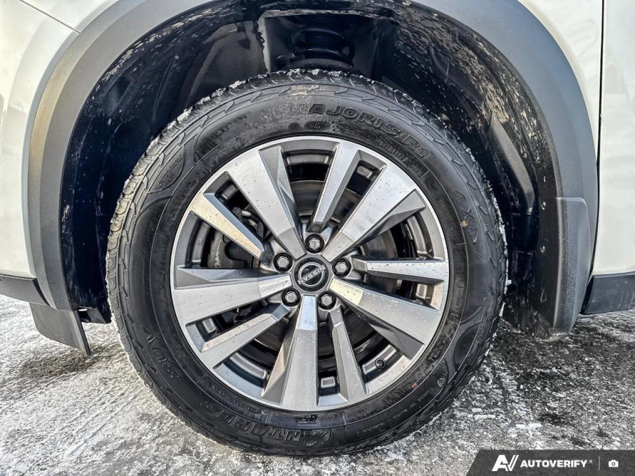 2023 Nissan Pathfinder SL Photo