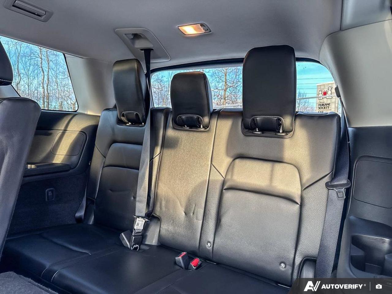 2023 Nissan Pathfinder SL Photo