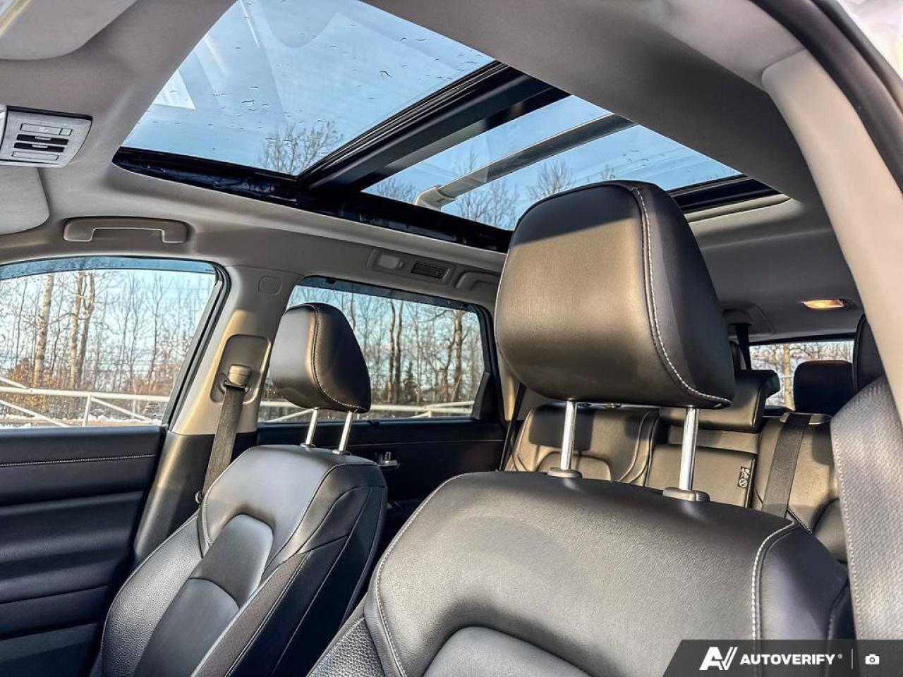 2023 Nissan Pathfinder SL Photo