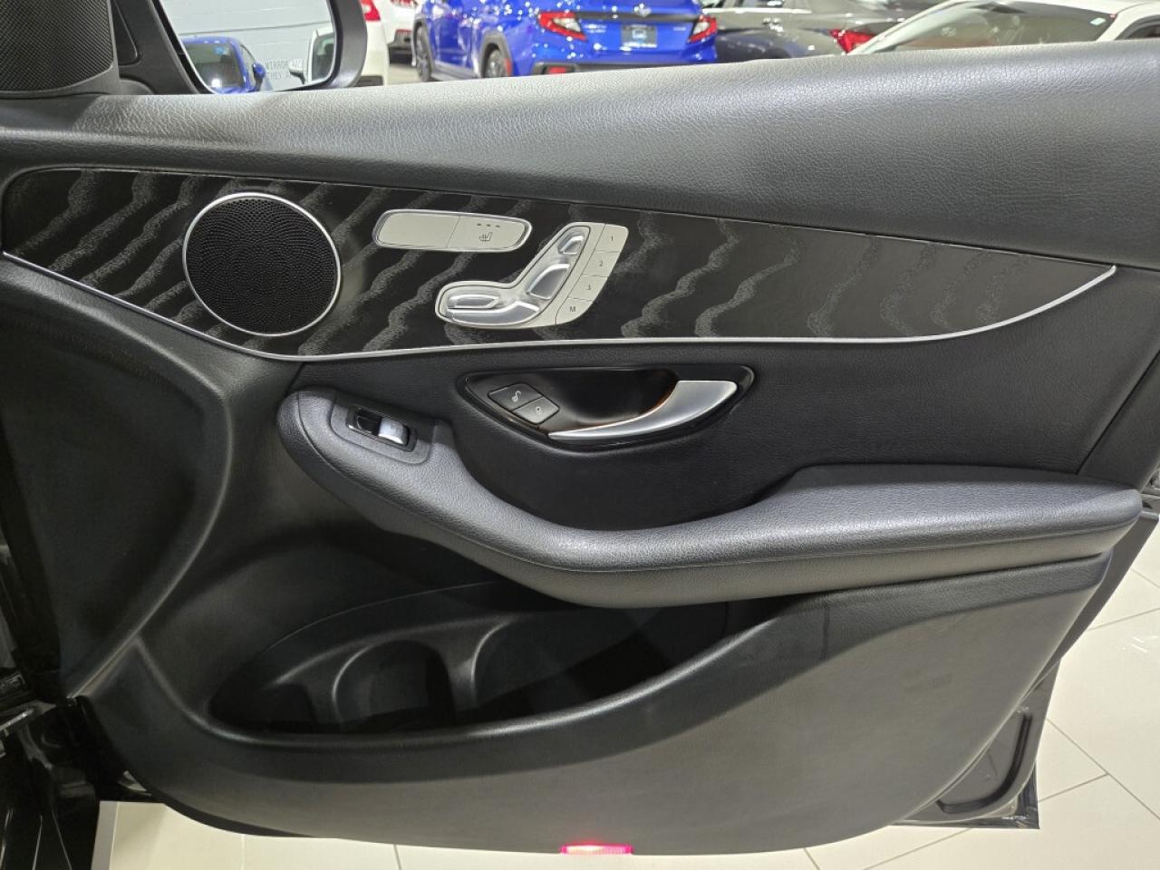 2021 Mercedes-Benz GLC-Class 300 4MATIC No Accidents AMG PKG 360 Cam Photo