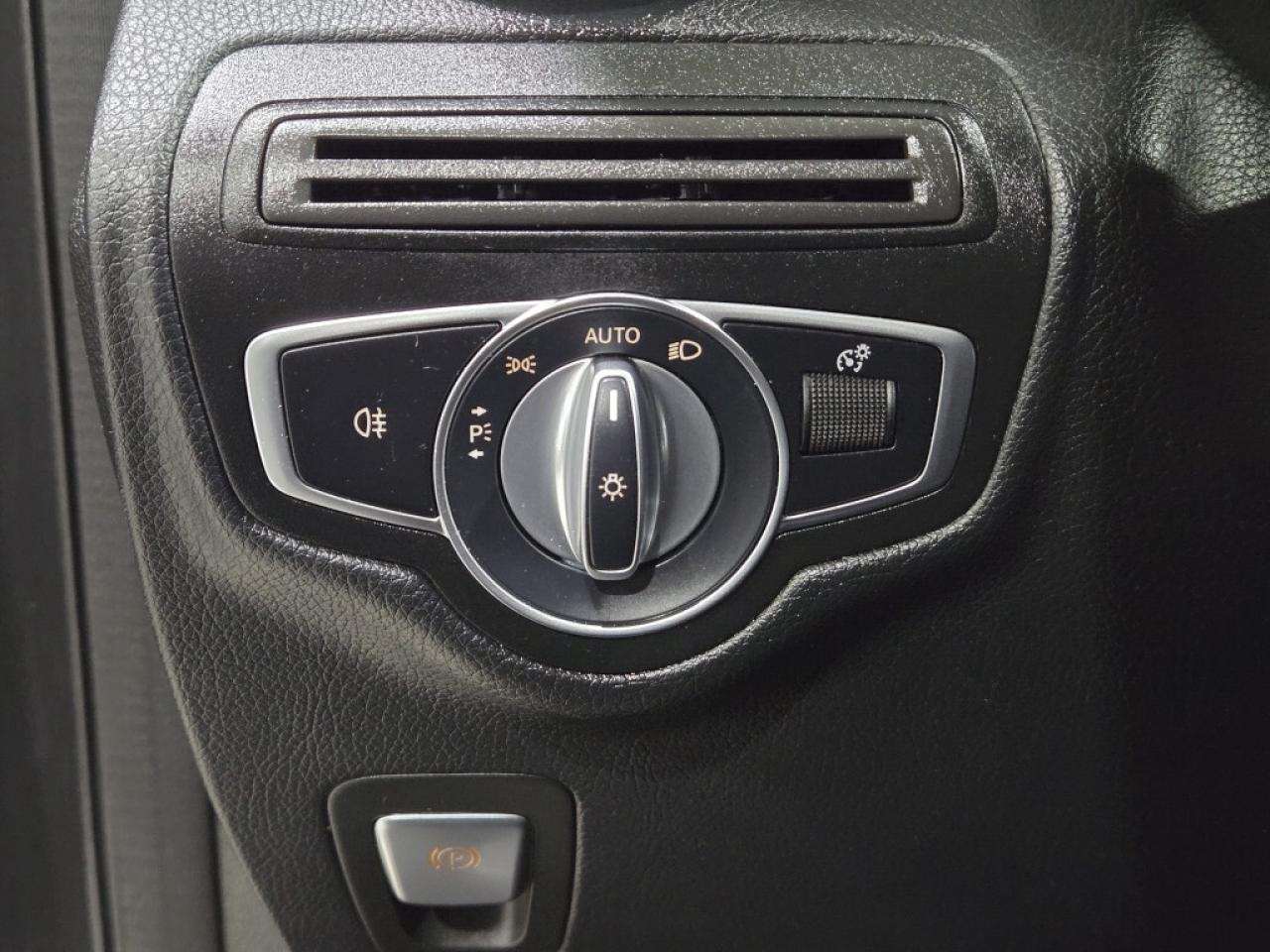 2021 Mercedes-Benz GLC-Class 300 4MATIC No Accidents AMG PKG 360 Cam Photo