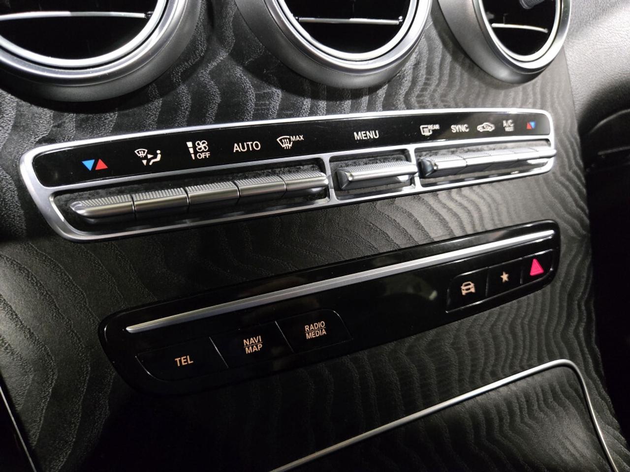 2021 Mercedes-Benz GLC-Class 300 4MATIC No Accidents AMG PKG 360 Cam Photo