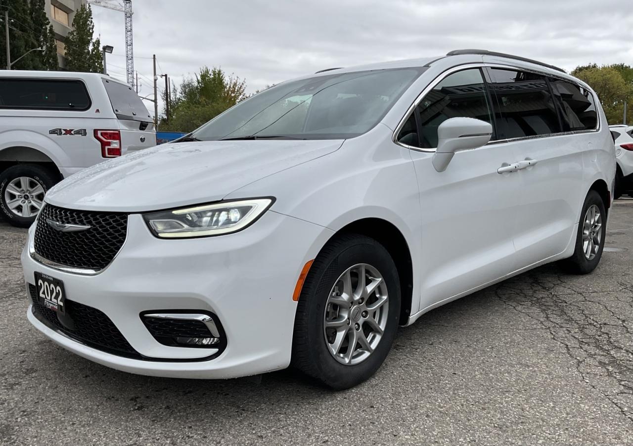 2022 Chrysler Pacifica Touring - CAR PLAY! BACK-UP CAM! BSM! 7 PASS! Photo