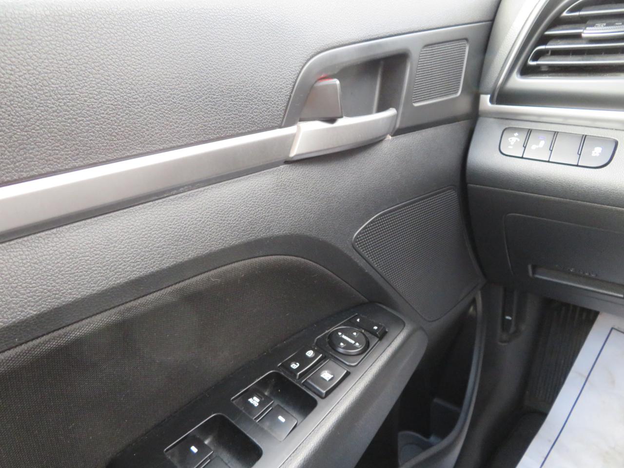 2019 Hyundai Elantra PREFERRED AUTO Photo