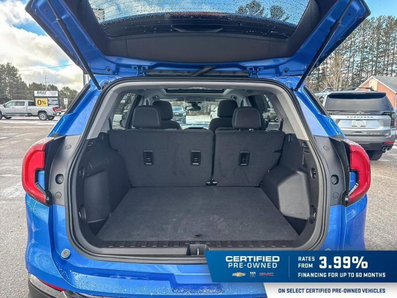 2024 GMC Terrain SLE   PANORAMIC MOONROOF   HEATED FRONT SEATS Photo