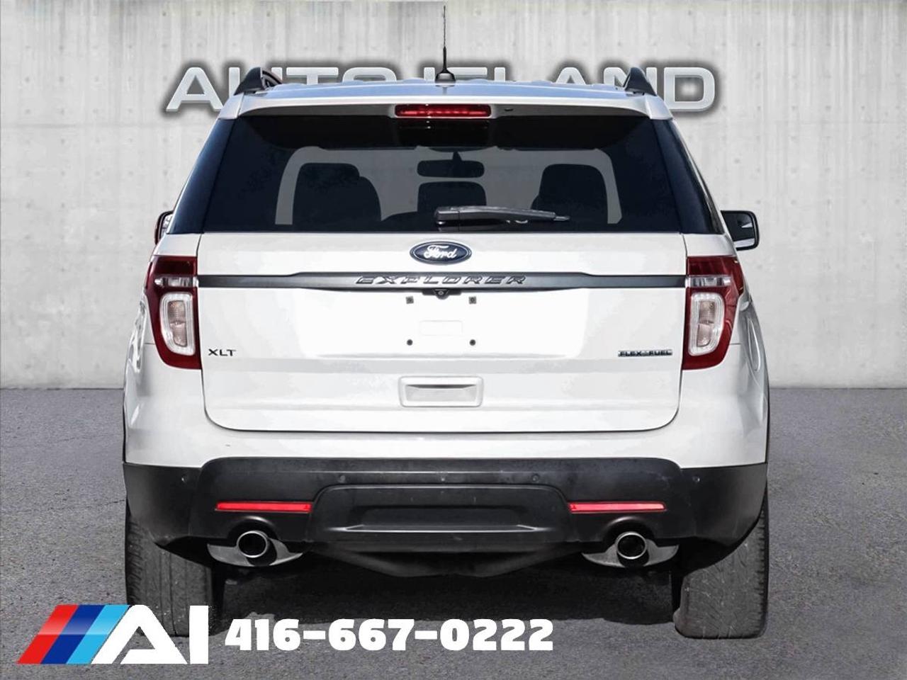 2015 Ford Explorer FWD XLT Photo