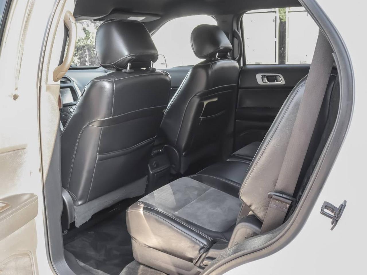 2015 Ford Explorer FWD XLT Photo