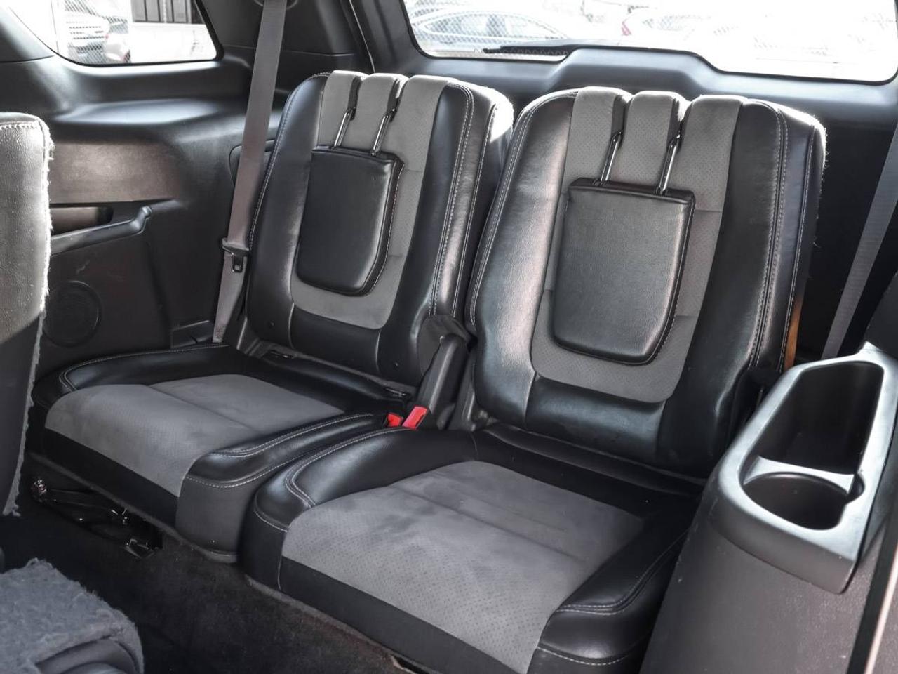 2015 Ford Explorer FWD XLT Photo