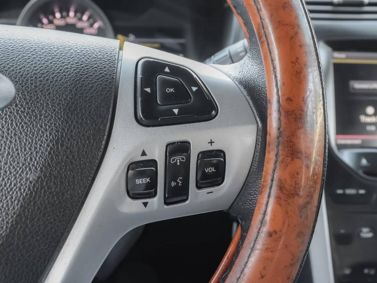 2015 Ford Explorer FWD XLT Photo