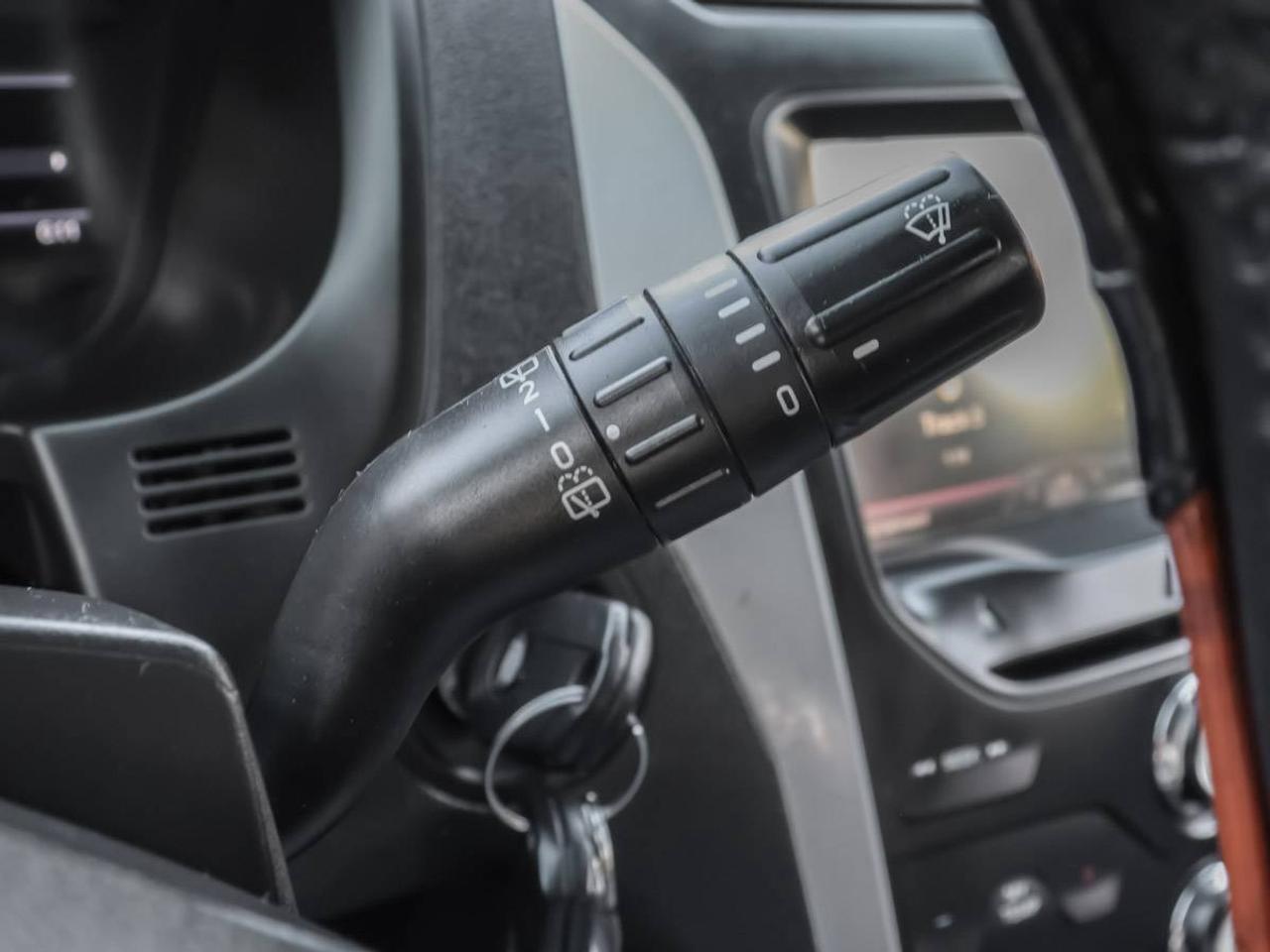 2015 Ford Explorer FWD XLT Photo