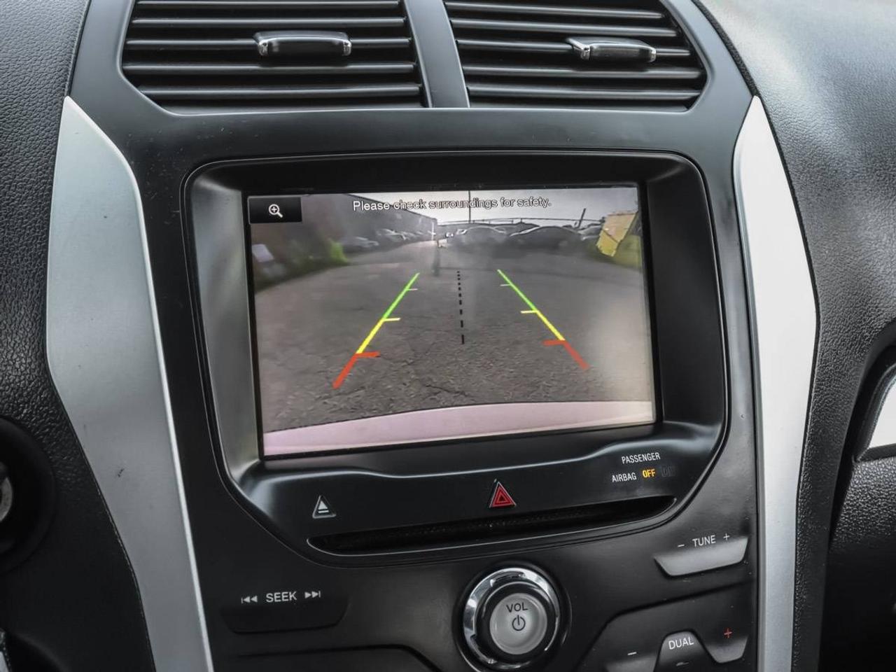 2015 Ford Explorer FWD XLT Photo