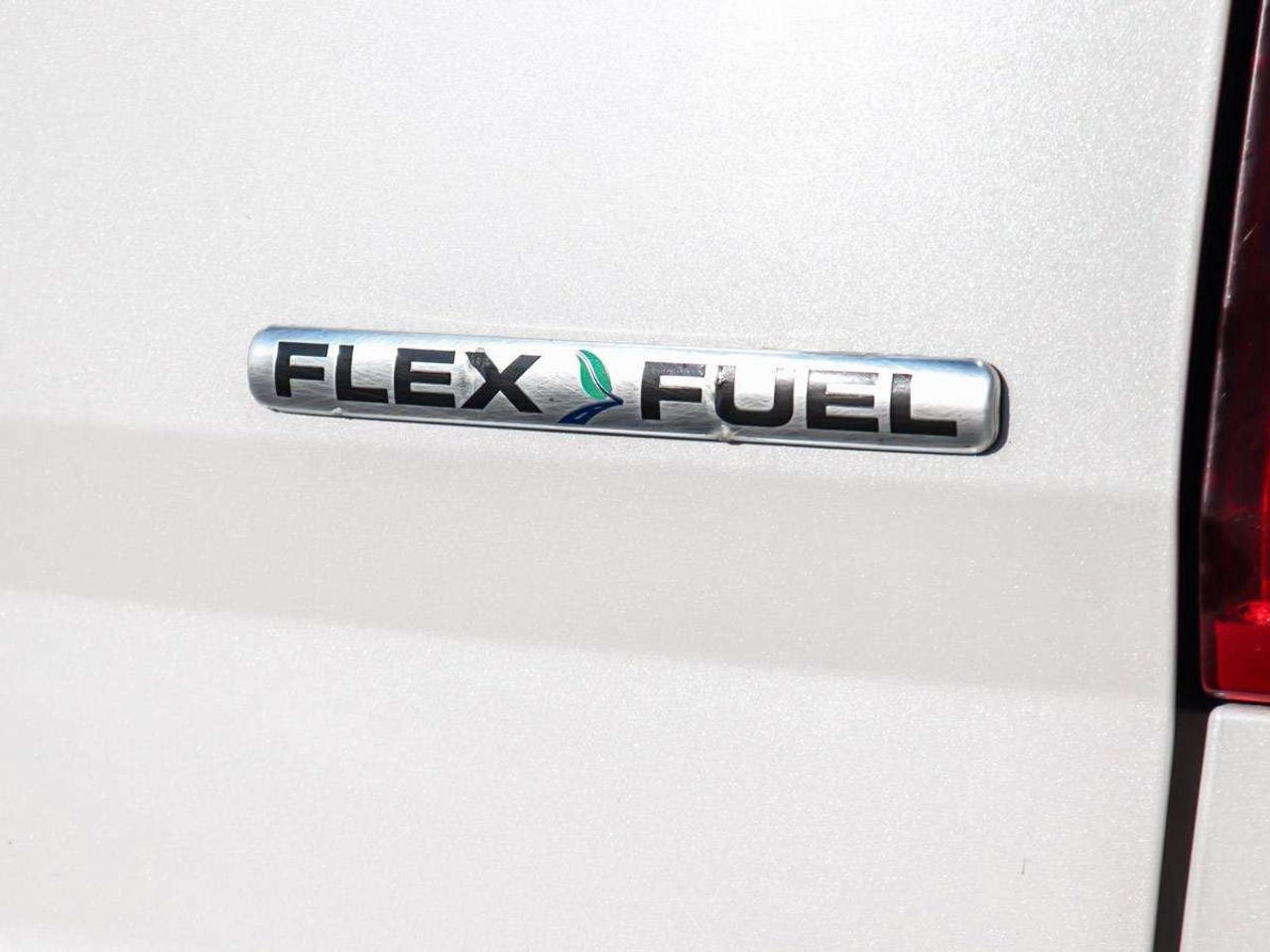 2015 Ford Explorer FWD XLT Photo