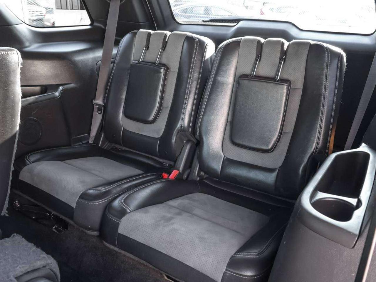 2015 Ford Explorer FWD XLT Photo