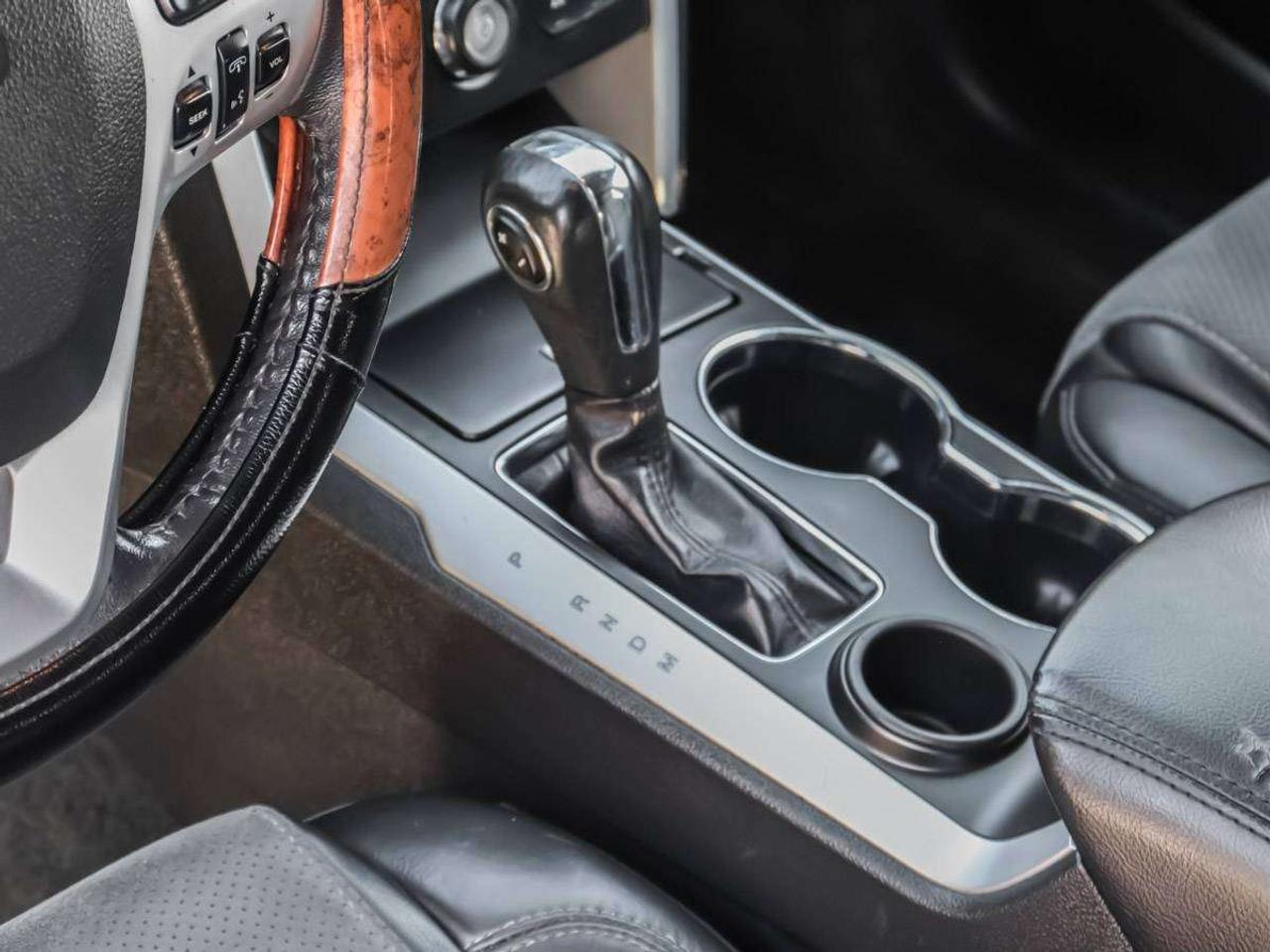 2015 Ford Explorer FWD XLT Photo