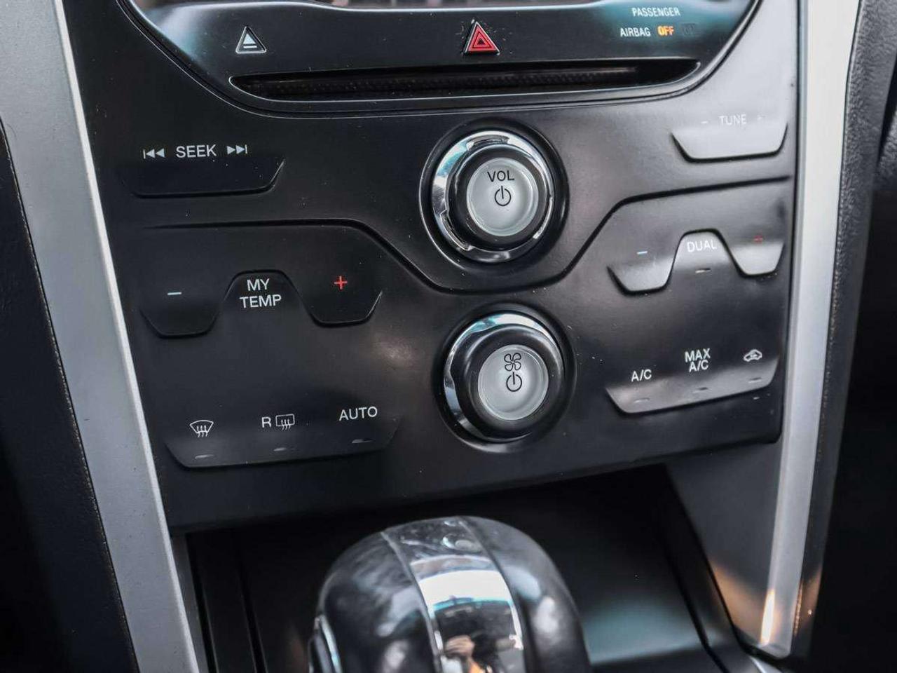 2015 Ford Explorer FWD XLT Photo