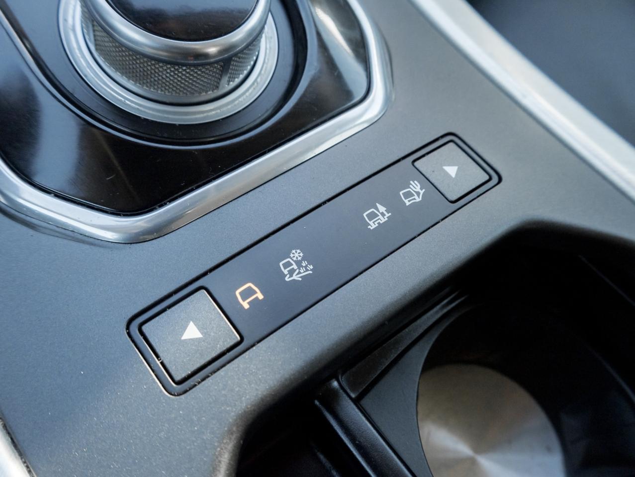 2012 Land Rover Range Rover Evoque 5dr HB Prestige Premium Photo