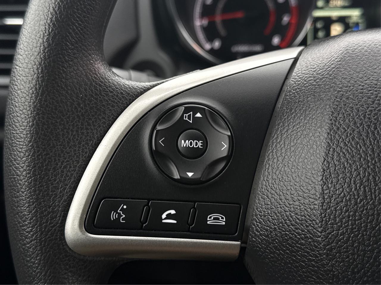 2024 Mitsubishi RVR AWD HEATED SEATS MINT WE FINANCE ALL CREDIT! Photo