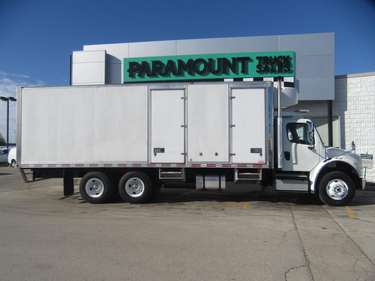 2019 Freightliner M2-106 26FT TANDEM CARRIER SUPRA 950 REEFER SYSTEM Photo
