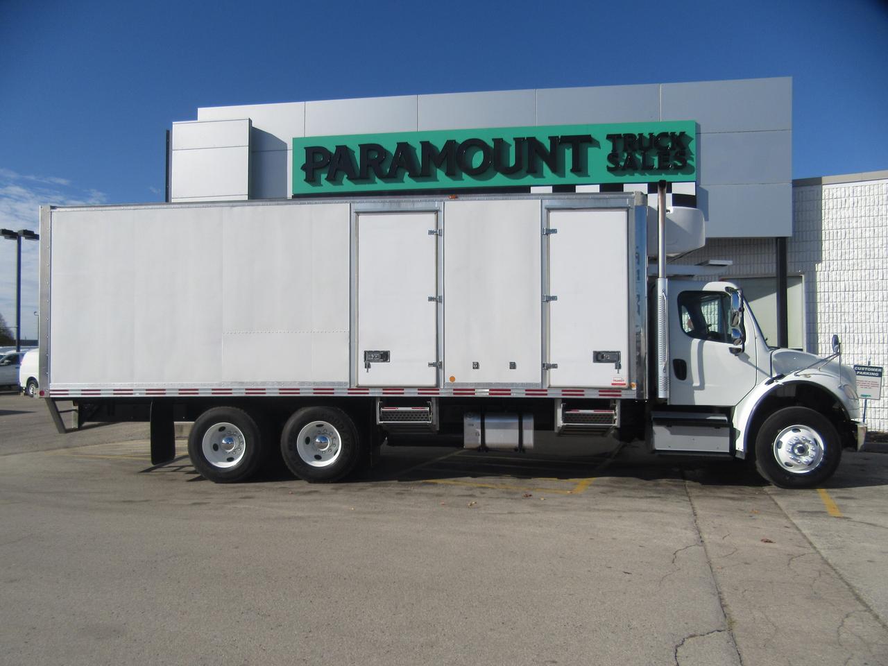 2019 Freightliner M2-106 26FT TANDEM CARRIER SUPRA 950 REEFER SYSTEM Photo