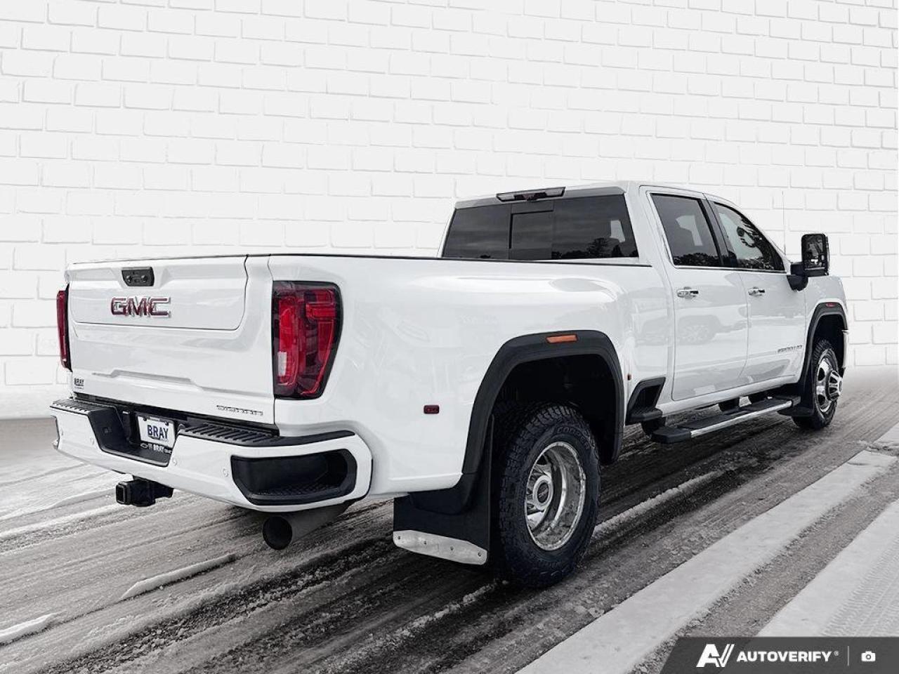 2021 GMC Sierra 3500HD Denali   LUXURIOUS AND LOAD READY   AMAZING DEAL Photo4