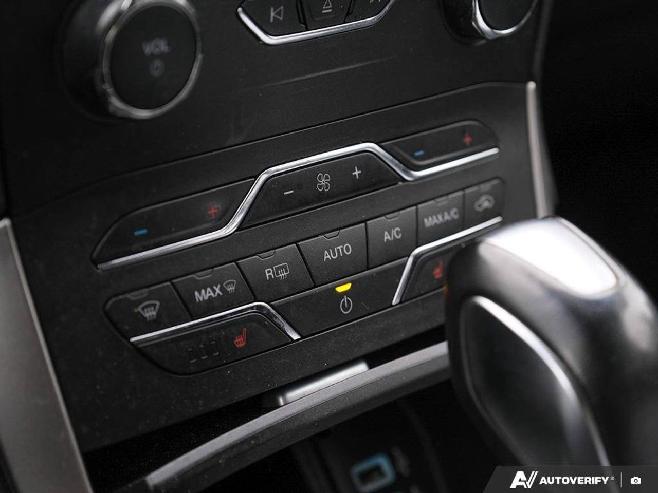 2016 Ford Edge SELCERTIFIED AS-TRADED, ONE-OWNER, NAV, BACKUP CAM Photo