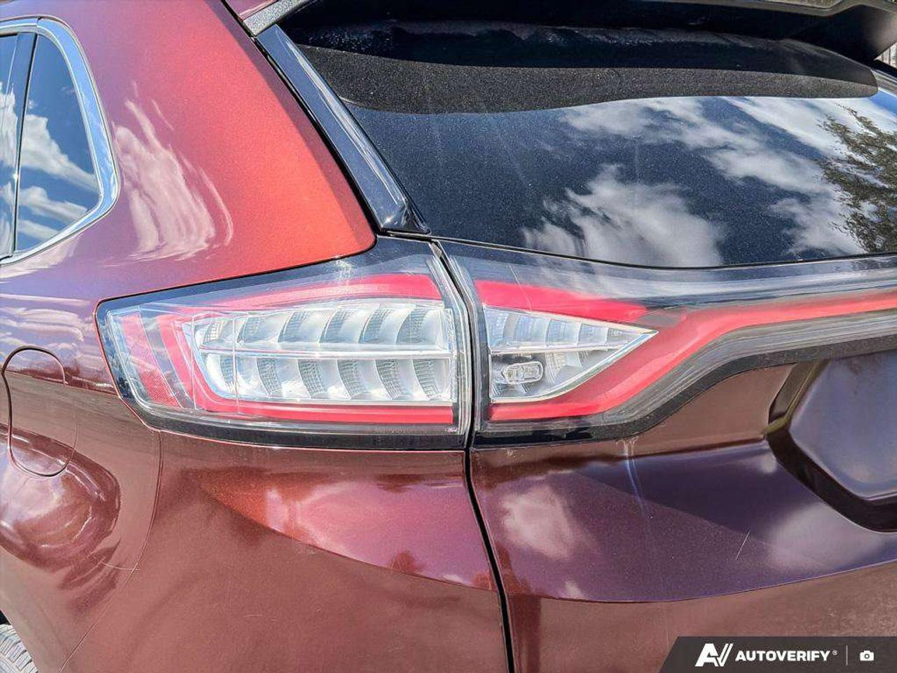 2016 Ford Edge SELCERTIFIED AS-TRADED, ONE-OWNER, NAV, BACKUP CAM, HEATED SEATS Photo