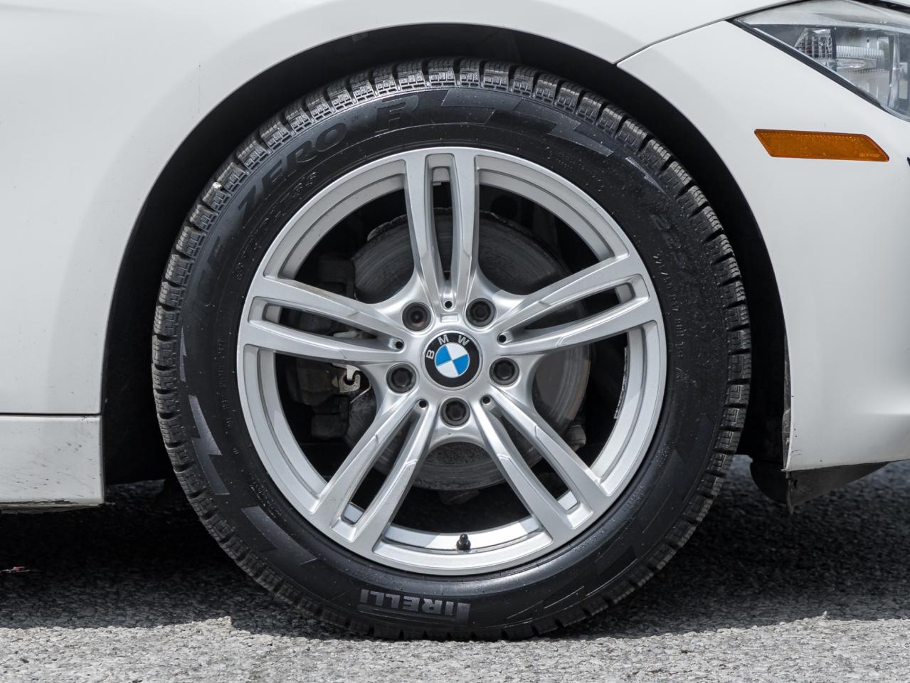 2014 BMW 3 Series 320i xDrive AWD -Sport PKG-Tech PKG-Cold Weather P Photo