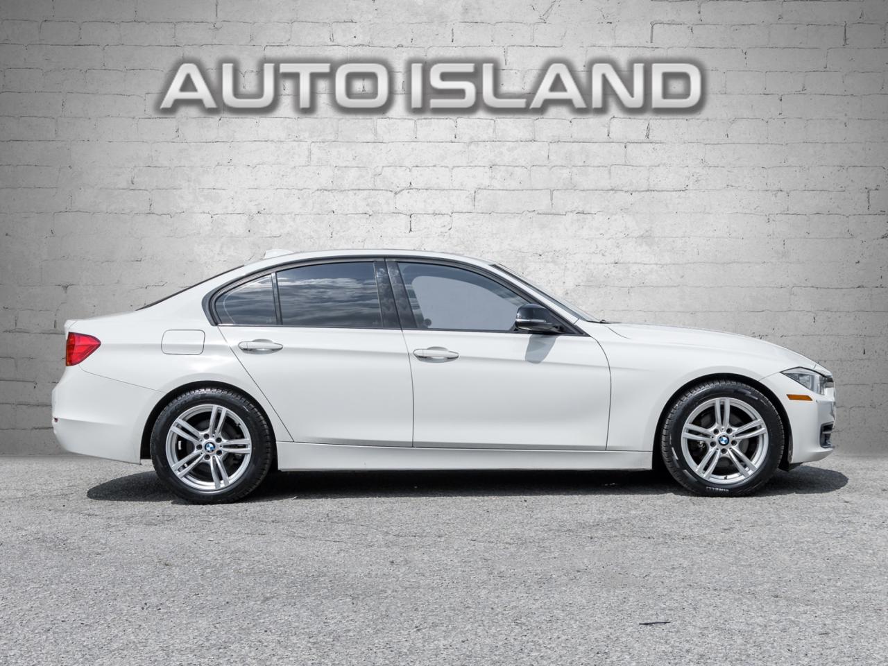 2014 BMW 3 Series 320i xDrive AWD -Sport PKG-Tech PKG-Cold Weather P Photo2